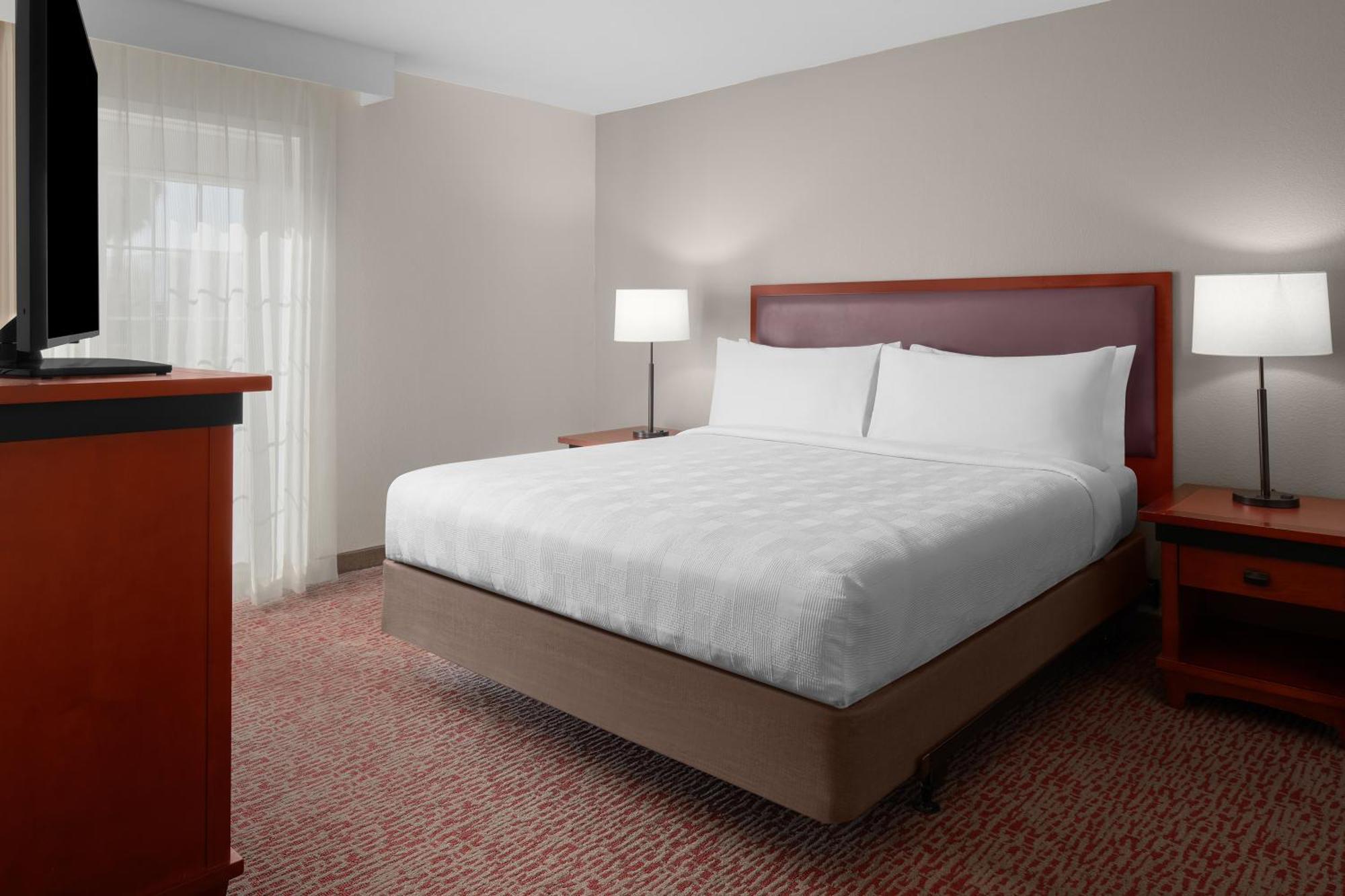 Larkspur Landing Extended Renton