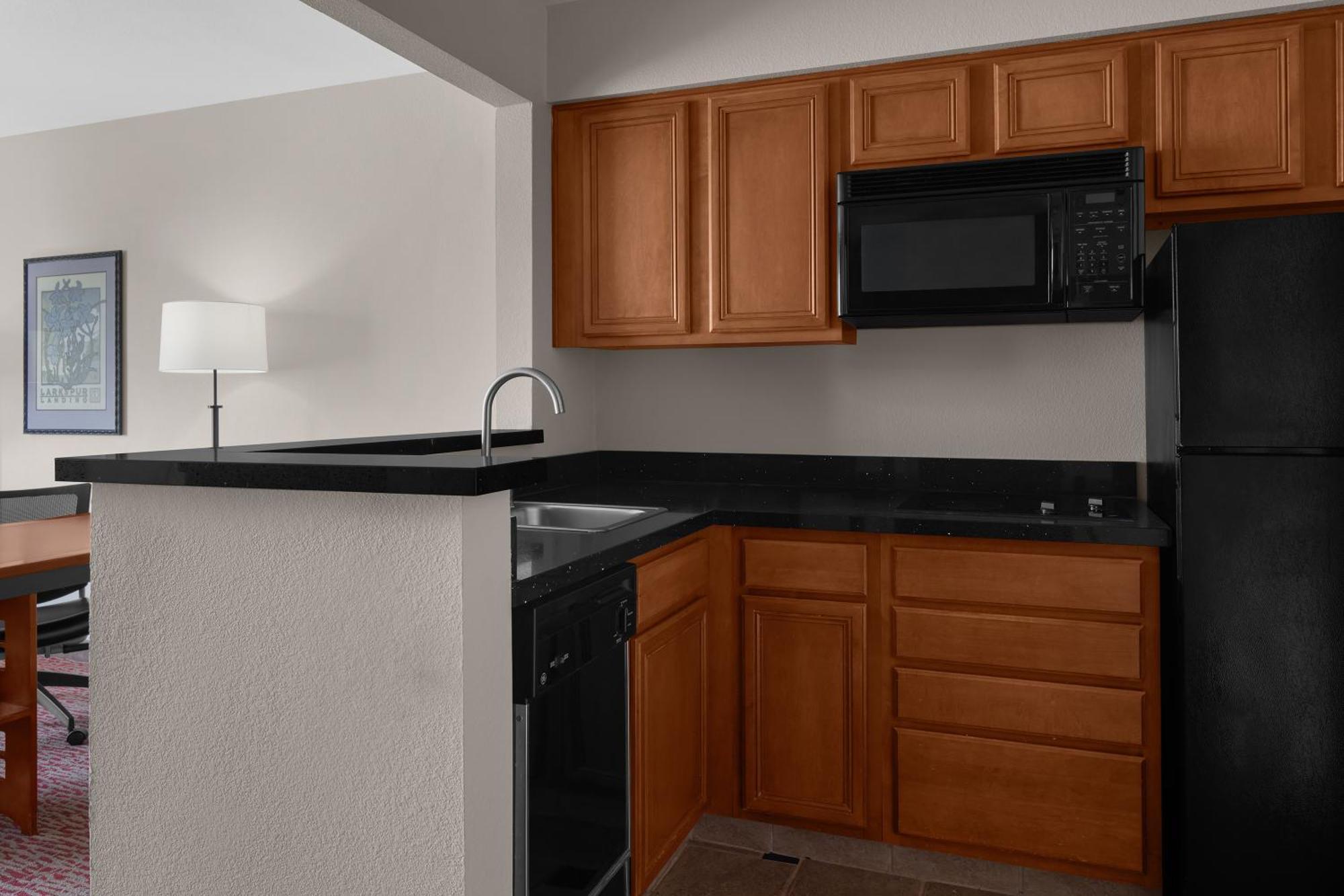 Larkspur Landing Extended Hotel 3*