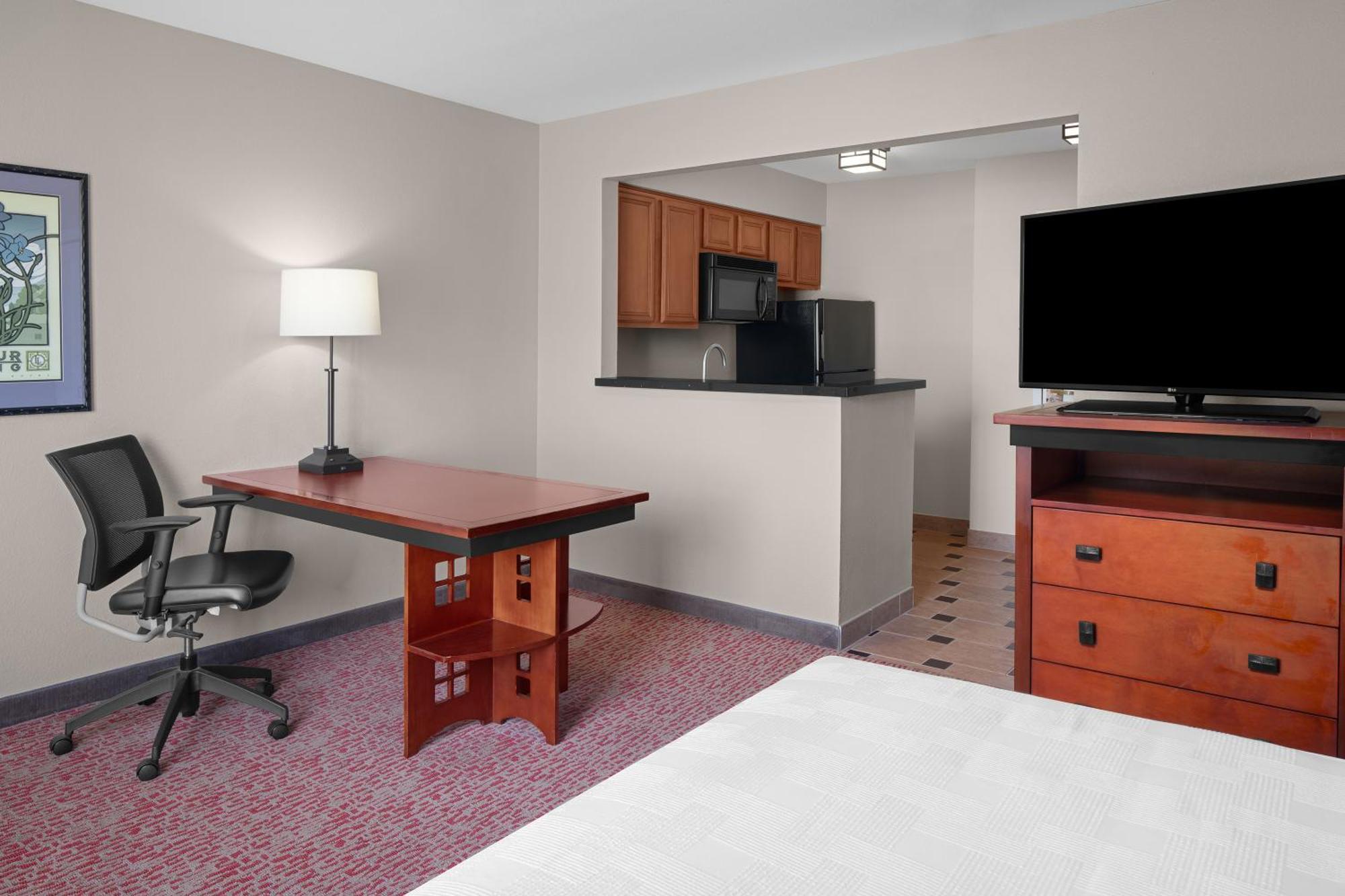 Hotel Larkspur Landing Extended 3*