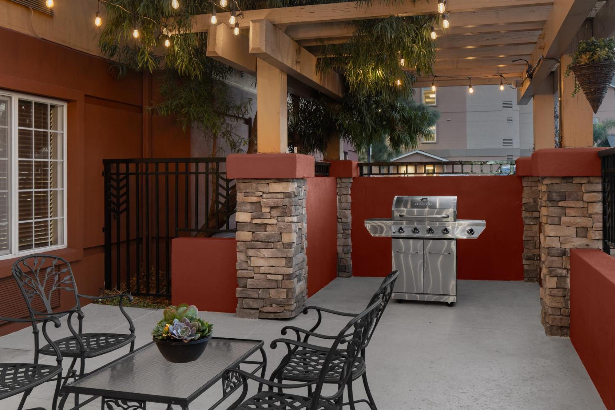 Larkspur Landing Extended Hotel 3*