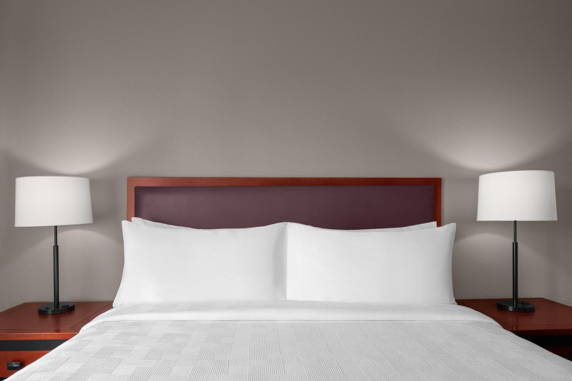 Larkspur Landing Extended Hotel Renton