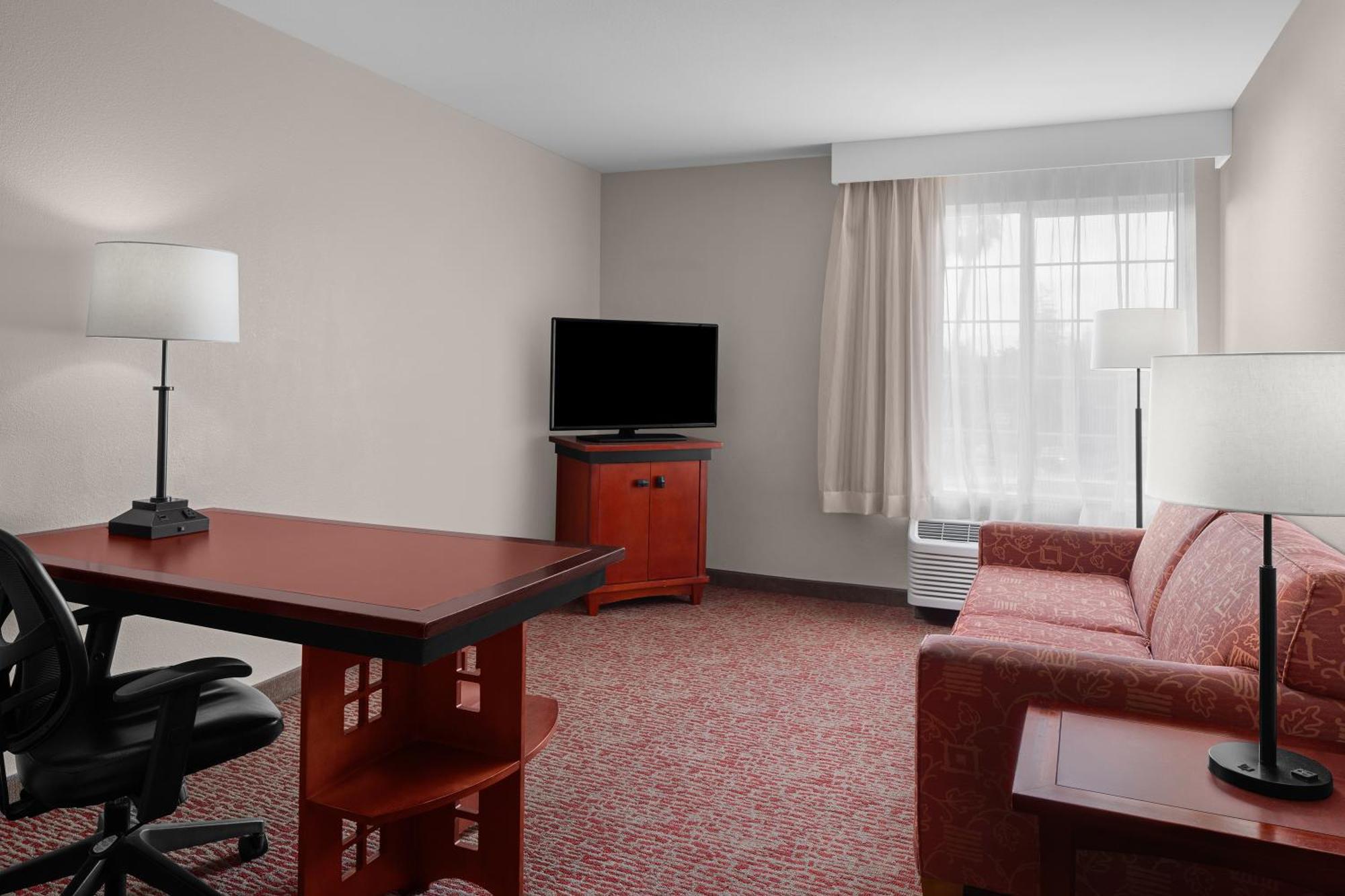 Larkspur Landing Extended Hotel